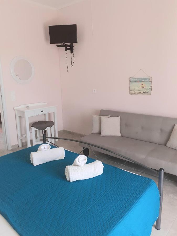 Issos Apartments Agios Georgios  Bagian luar foto