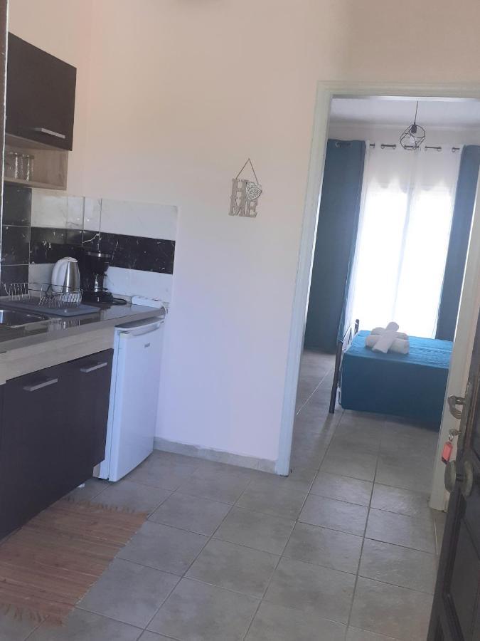 Issos Apartments Agios Georgios  Bagian luar foto